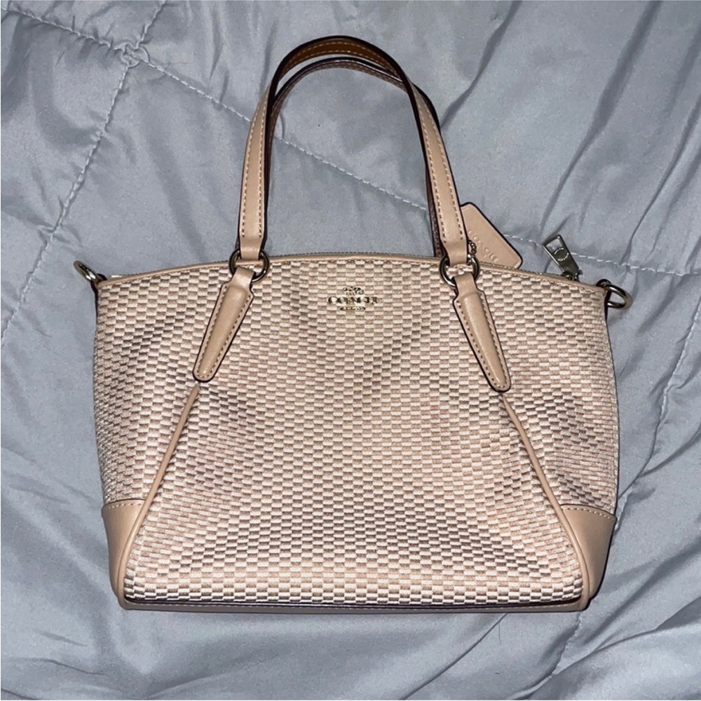 Coach hand bag brand new